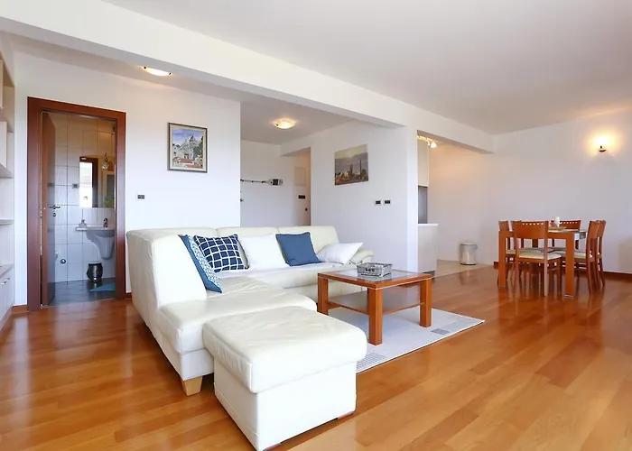 Lejlighed Puntamika *